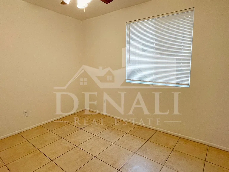 1404 W Fresno St #1 — Photo 10
