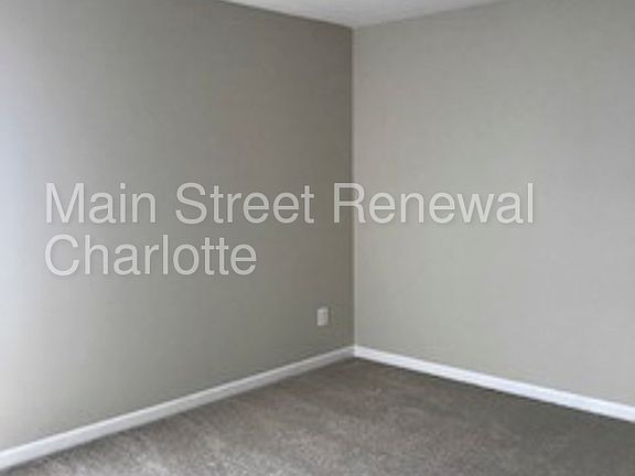 5th image of 3501 Heathcott Cres