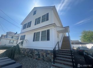 16 E Kupsch St #B, Sayreville, NJ 08872