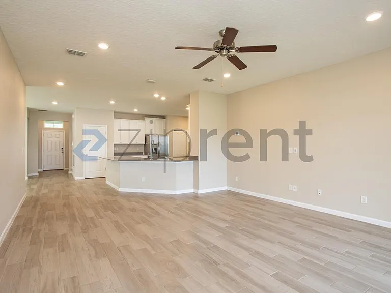 2116 Amberly Dr — Photo 19