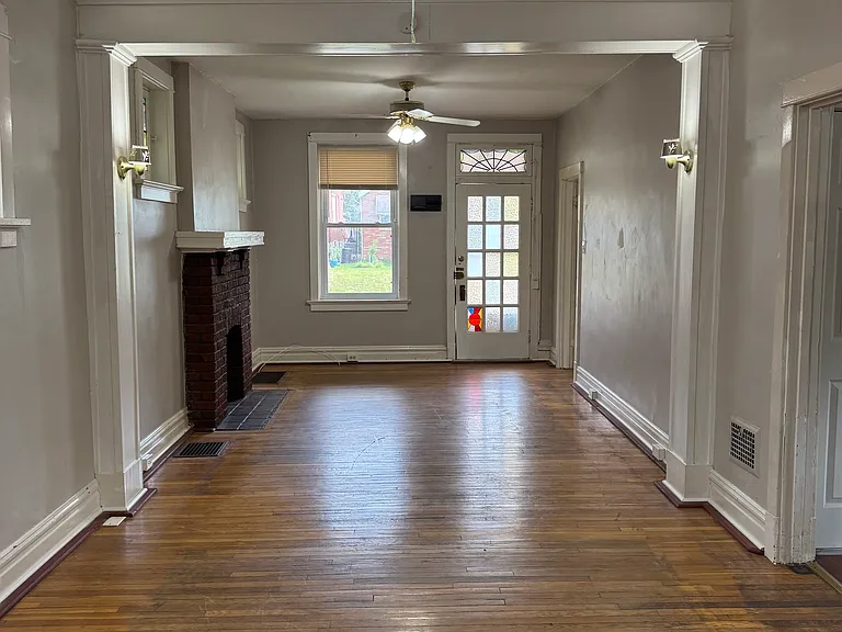 4400 Taft Ave — Photo 3