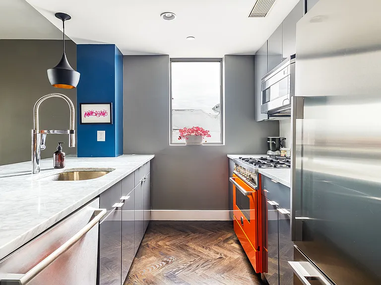 245 Manhattan Ave #4A — Photo 3