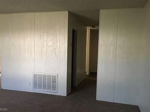 5th image of 146 Greenbriar Townhouse Way