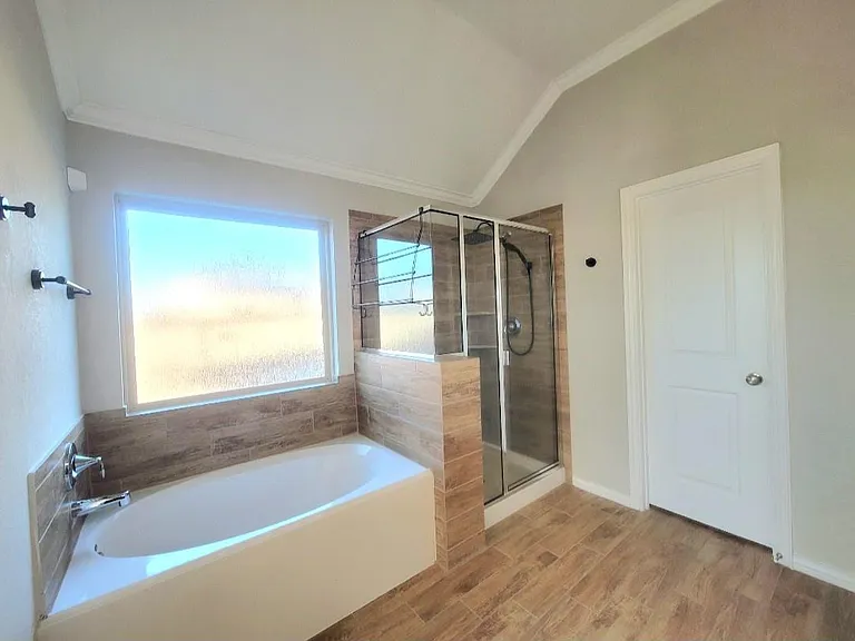 1902 Village Orchard Ln — Photo 18