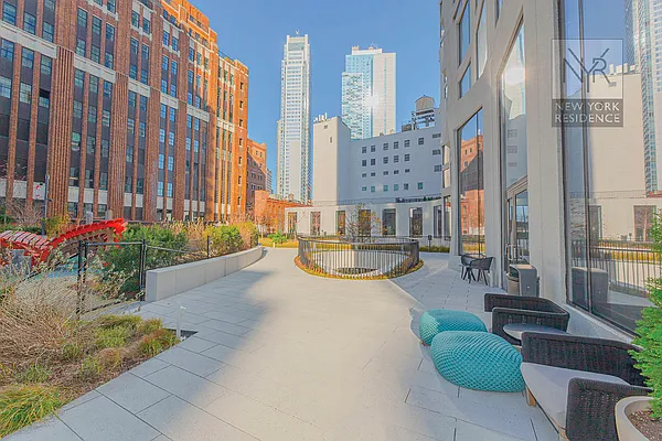Rented by New York Residence | media 21