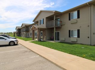 7840 Commerce Park APT 21, Dubuque, IA 52002