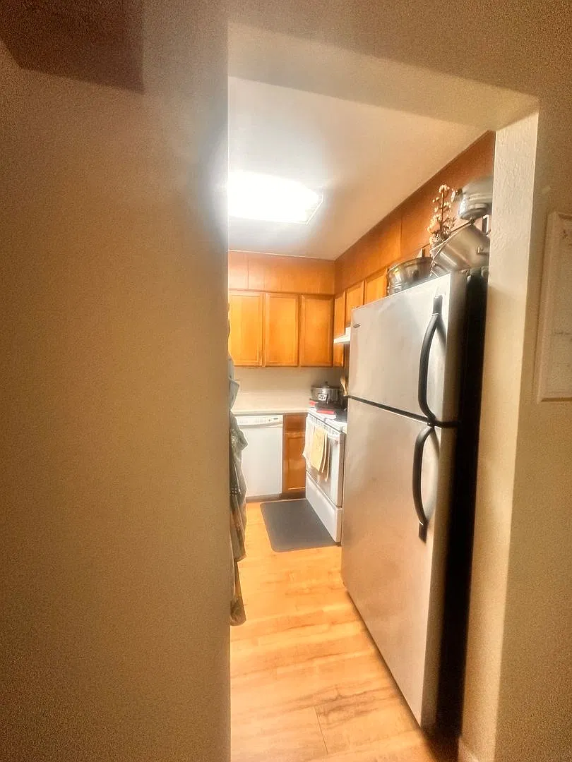 Spacious 3-Bedroom Home with Fenced Yard in Fort Collins — Photo 3