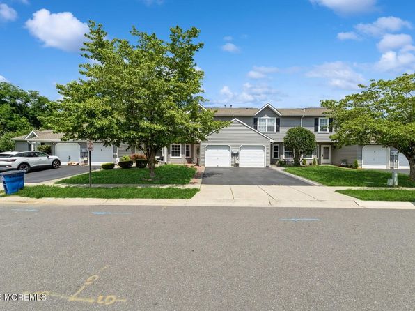 7 Sloop Sq, Howell, NJ 07728