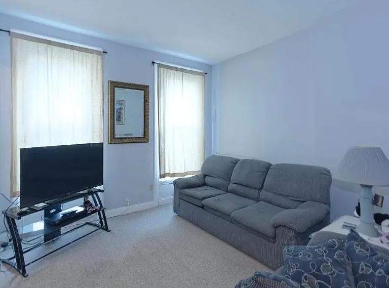 178 S Swan St #2 — Photo 12