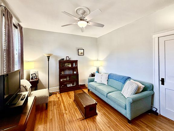 3rd image of 246 S Huntington Ave APT 1