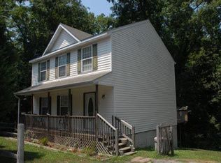 1035 White Sands Dr, Lusby, MD 20657