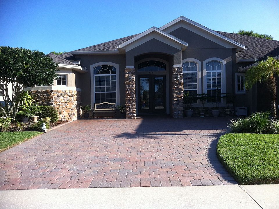 1st image of 2211 Northumbria Dr