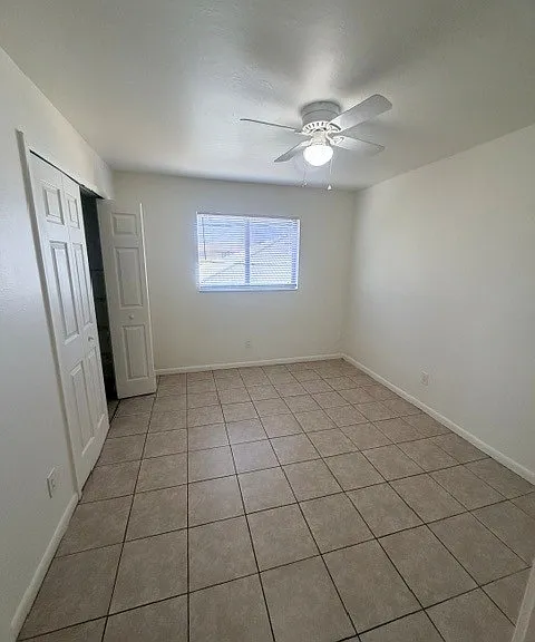 1318 SE 40th Terrace 4 — Photo 3