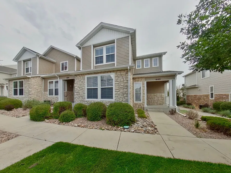 1689 Reilly Grv