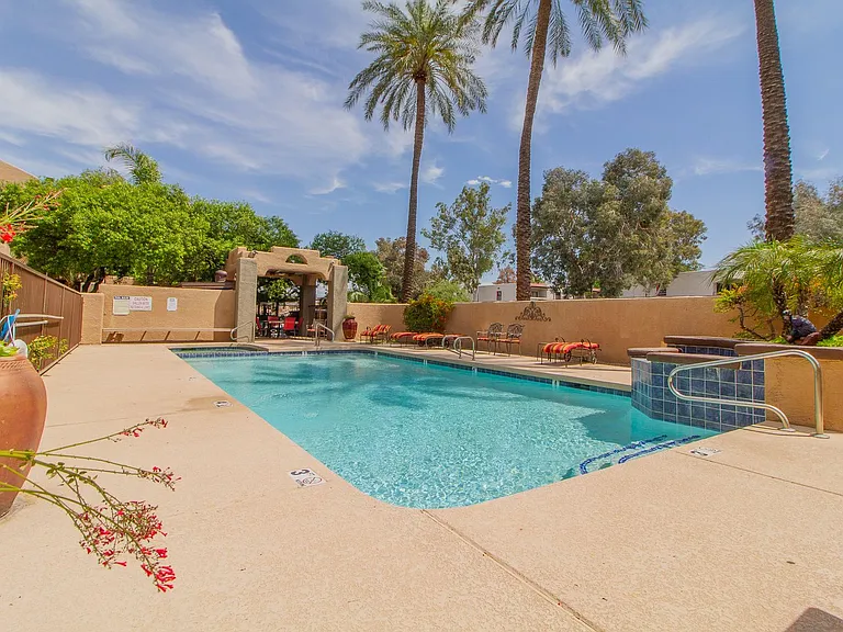 3845 E Greenway Rd #213 — Photo 20