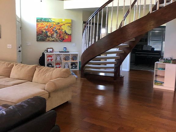 3rd image of 3331 Grosbeak Ct