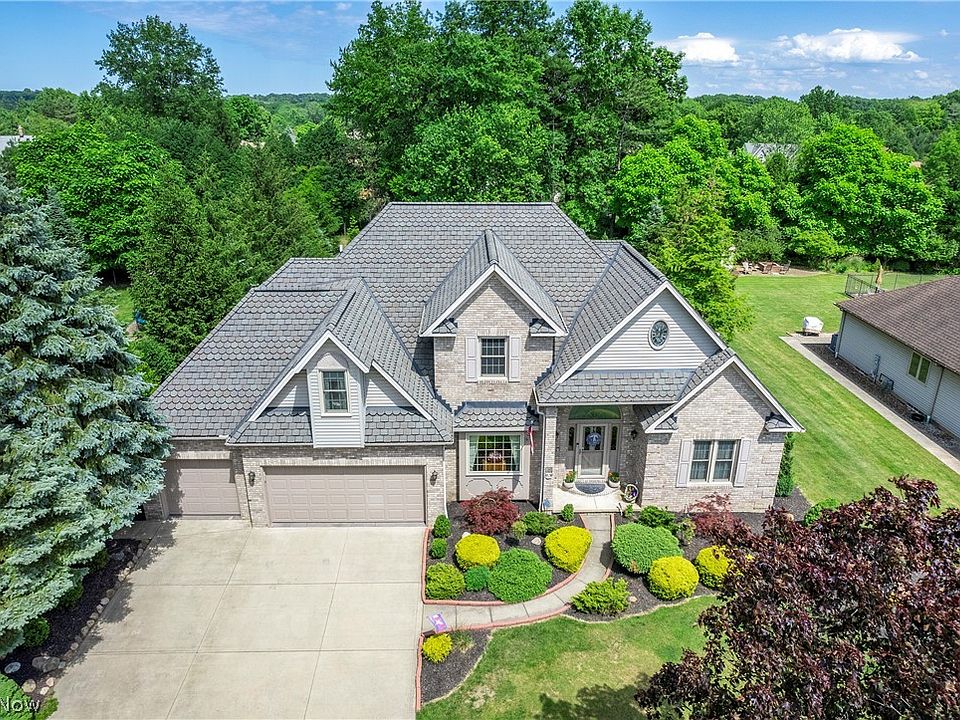 1st image of 10085 Foxwood Dr
