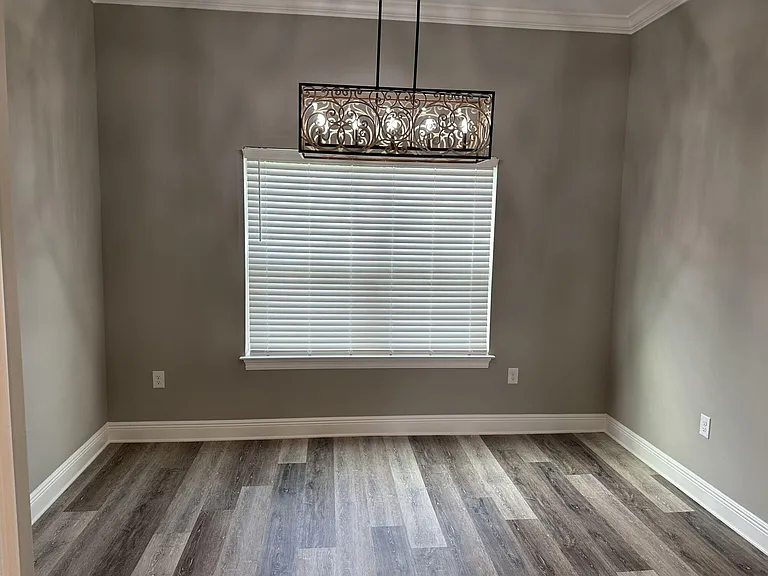 1807 Thunderbolt St — Photo 18