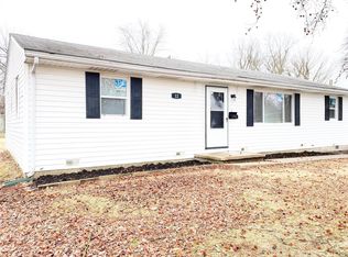 12 Redwood Dr, Belleville, IL 62221