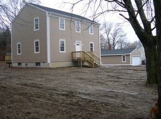 37 Tilbury Dr, Bristol, RI 02809