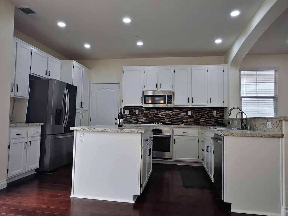 1st image of 16463 Snowbells Ln