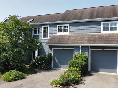 7646 Harbour Isle, Indianapolis, IN, 46240