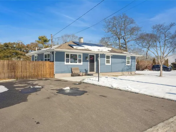 225 Patchogue Avenue, Mastic, NY 11950