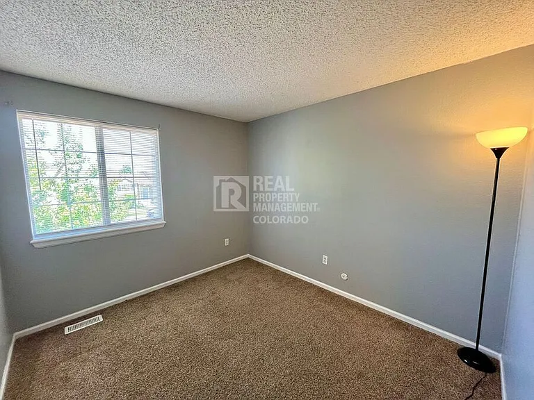 4353 Netherland St — Photo 12