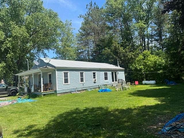 1st image of 612 Pleasant Street
