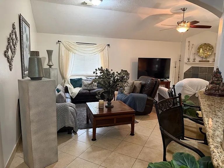 10830 Great Bridge Dr — Photo 3