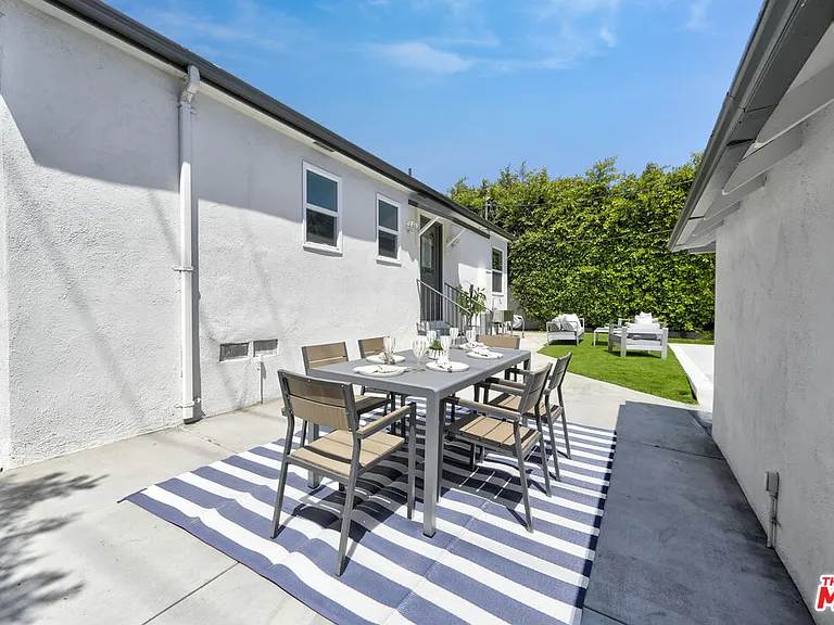 344 S Camden Dr — Photo 27