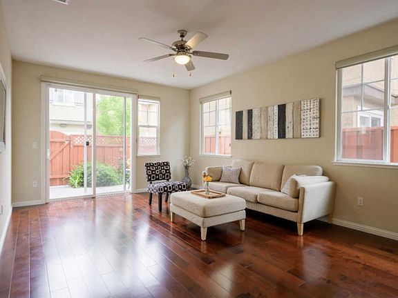 3rd image of 505 Thomson Ln