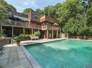 2665 Deerfield Rd, Sag Harbor, NY 11963