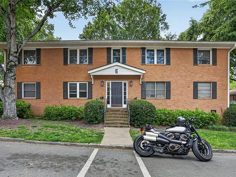 3510 Roswell Rd NW #E2 — Photo 1