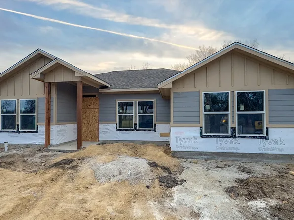 610 S 28th St, Corsicana, TX 75110