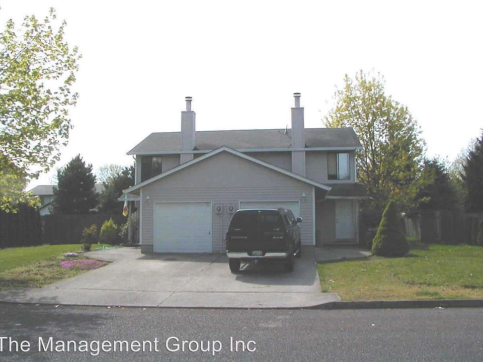 1st image of 620 SE 131st Ct