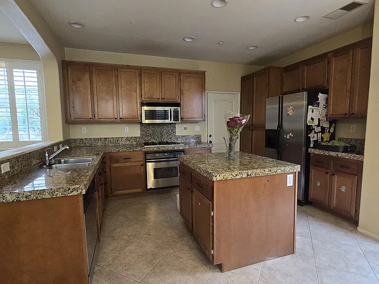 16422 Snowbells Ln — Photo 6