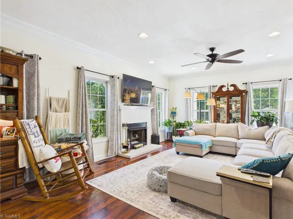 103 Brighton Village Ln, Archdale, NC 27263