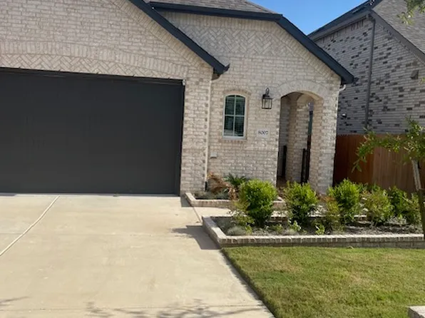 8007 Purple Aster Pass, Lago Vista, TX 78645