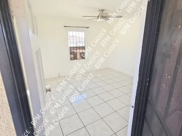 1320 W Anaheim St, Wilmington, CA 90744