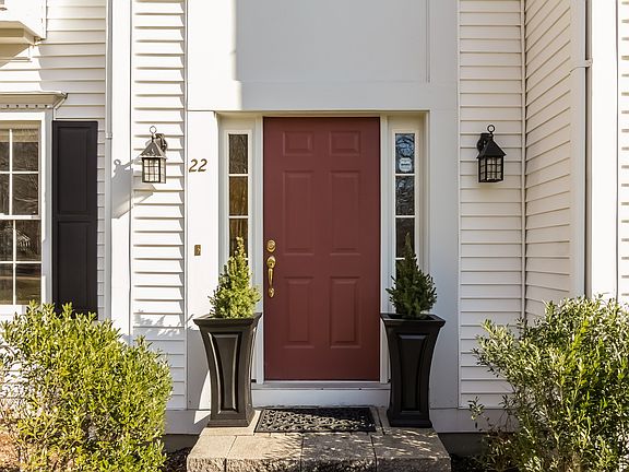 22 Running Brook Drive