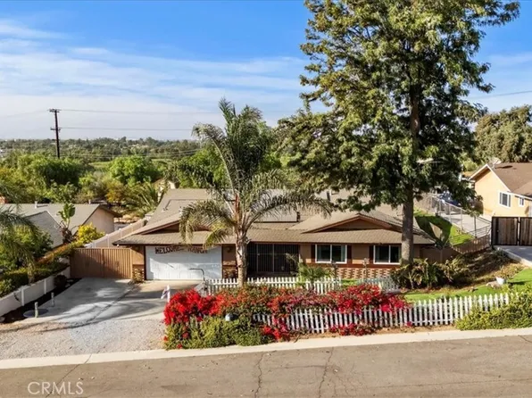 191 Grulla Ct, Norco, CA 92860