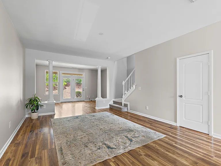 120 Point Comfort Ln — Photo 17