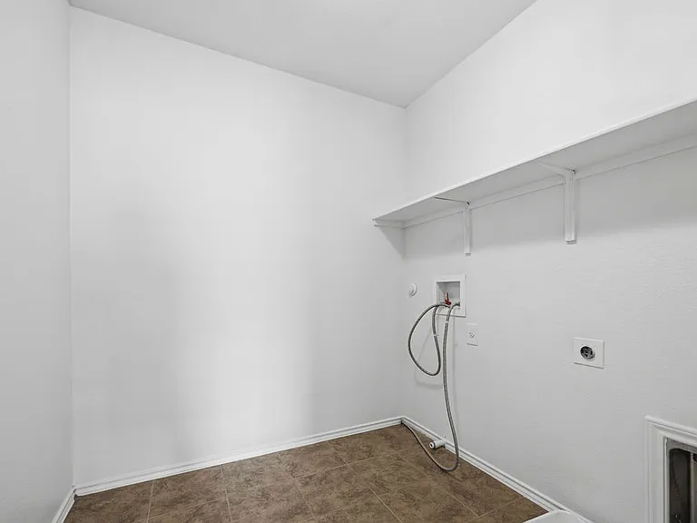 333 La Dera Dr — Photo 12