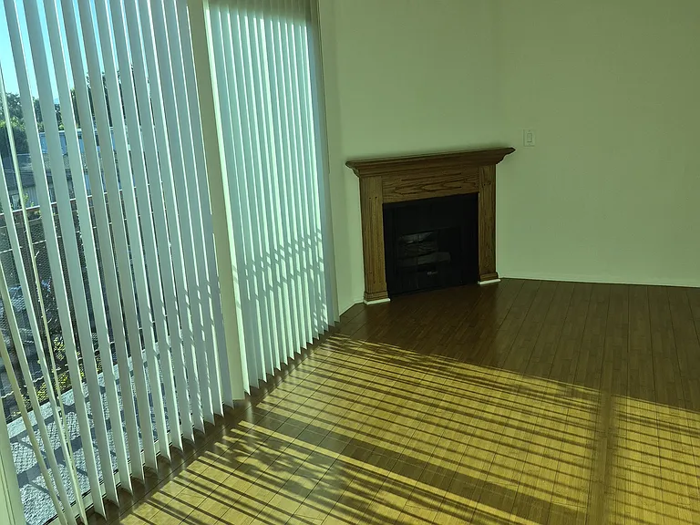 5038 Laurel Canyon Blvd #14 — Photo 6