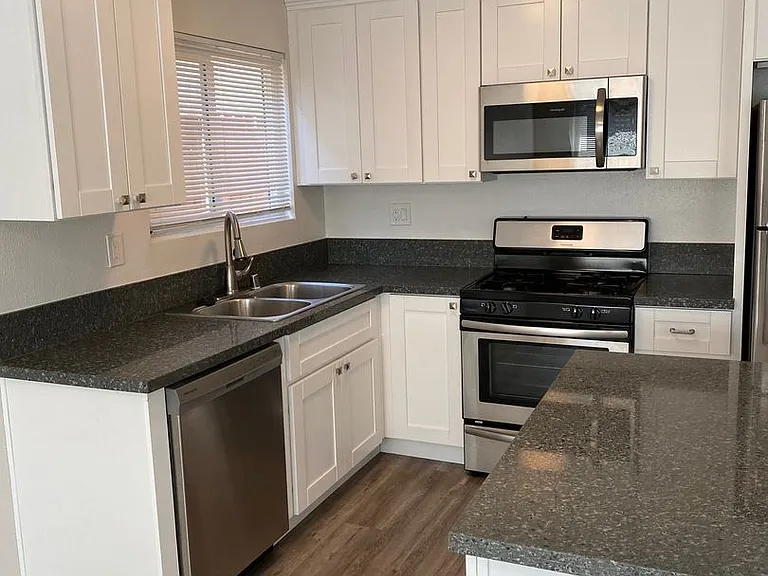 4173-4175 Altadena Ave — Photo 4