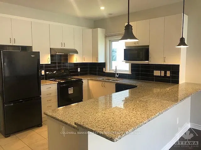 3 bed, $2,975 — Photo 4