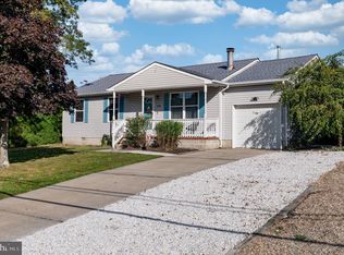 248 Neptune Dr, Manahawkin, NJ 08050