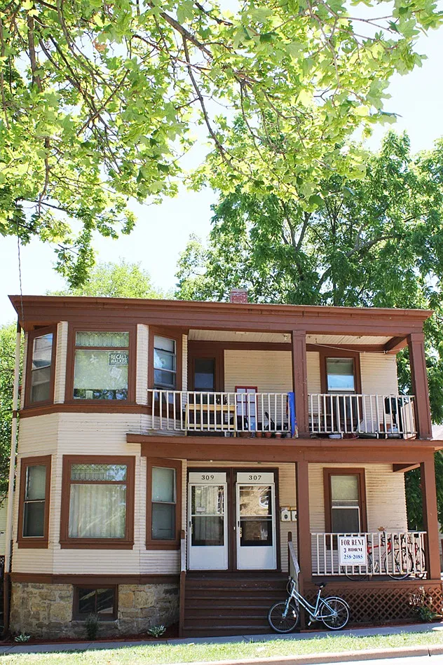 307/309 E Gorham St — Photo 2