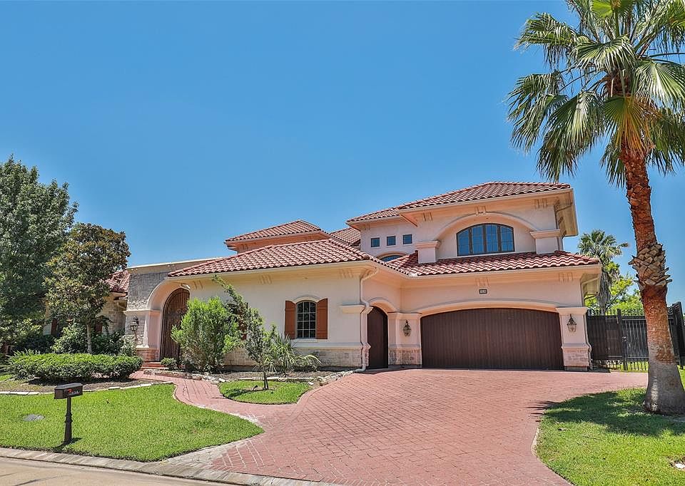 1st image of 11638 Versailles Lakes Ln